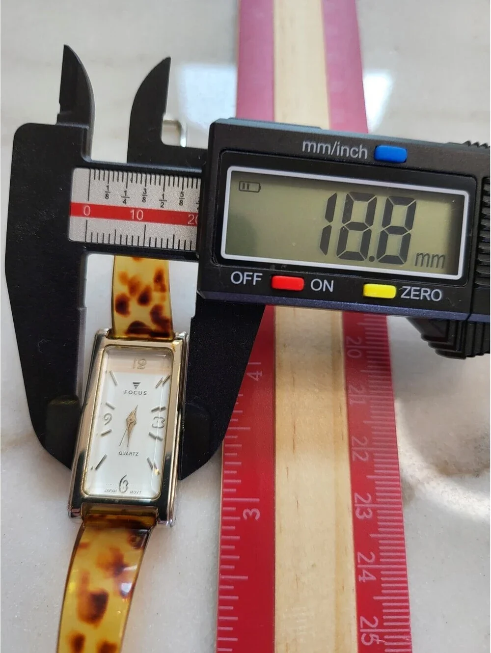 Vtg FOCUS Womens Watch SilverCase Bakelite Leopard Band JapanMvmt Working EUC 7